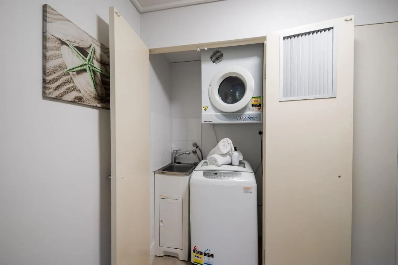 公寓 Ocean Dreams On Airlie 2 Bedroom 埃尔利海滩